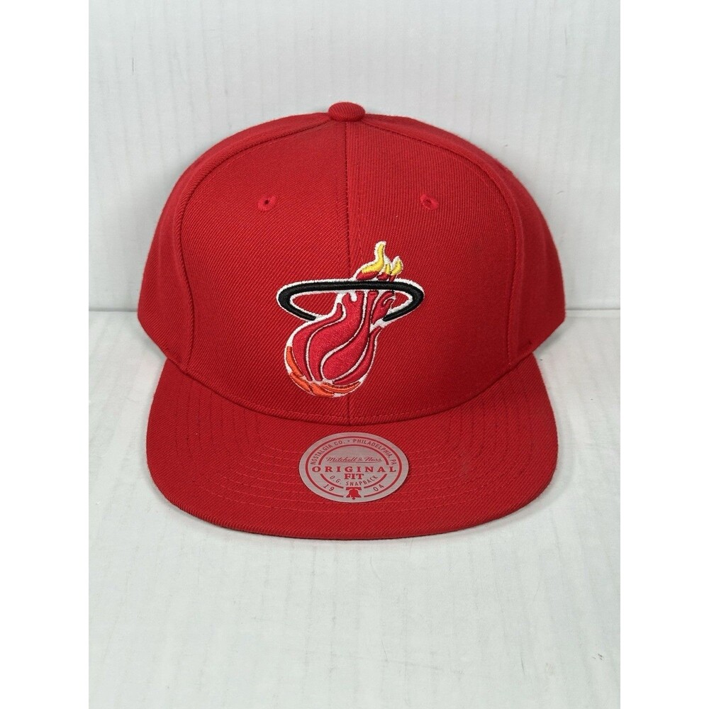 Mitchell & Ness Red Miami Heat NBA Ground 2.0 Snapback Adjustable Hat Cap NEW
